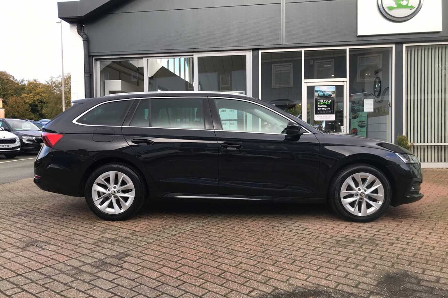 SKODA Octavia Estate (2017) 2.0 TDI (150PS) SE L