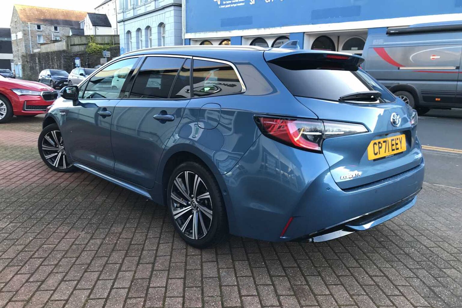 Toyota Corolla Estate 2.0 VVT-i Design Hybrid